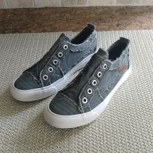 Blowfish sneakers Never worn Grey Womens size 8 Original $44 selling for $30.00